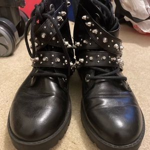 Girls boots